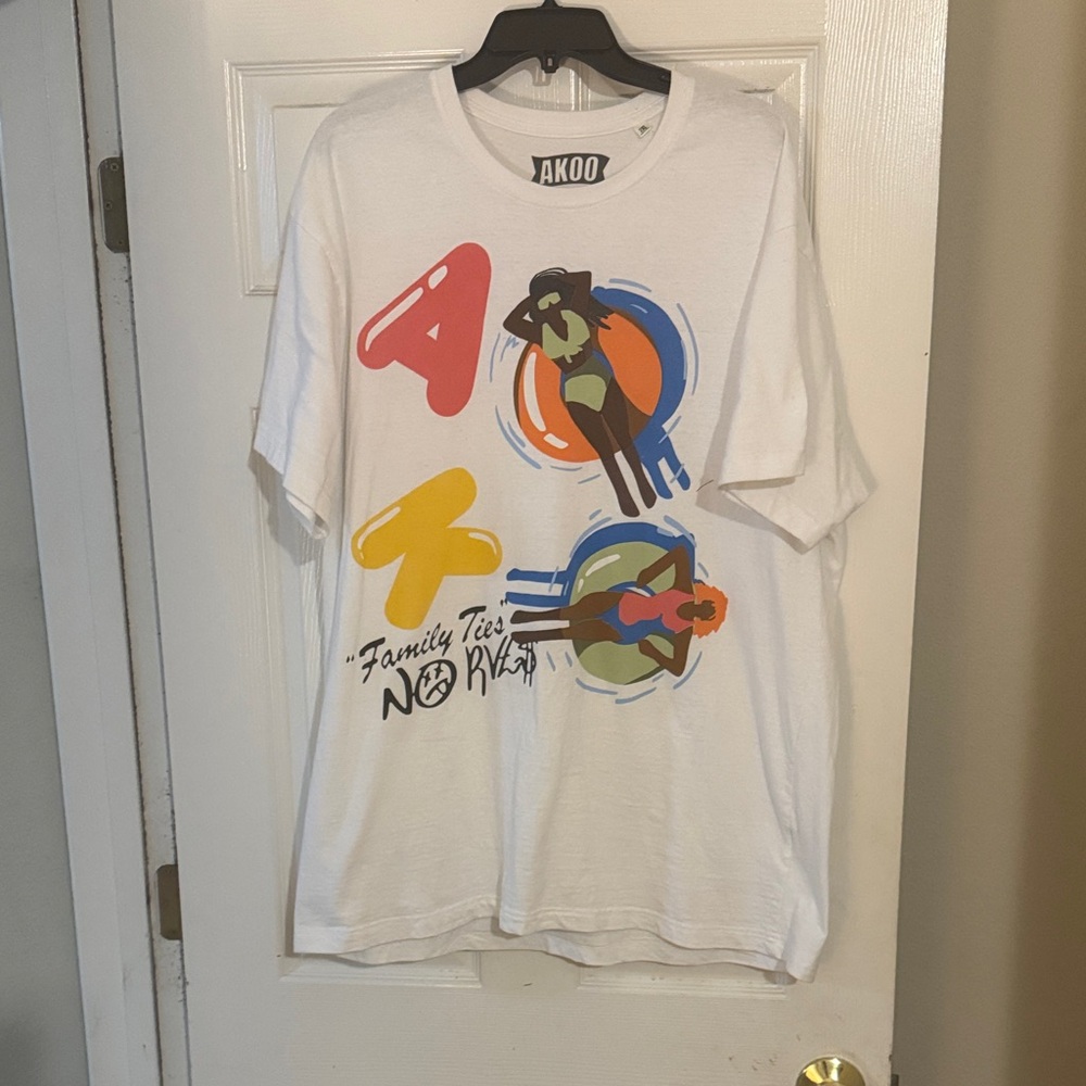 AKOO Kids Tee with Colorful Graphic Design